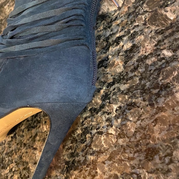 Shoes - Picture 8 of 10